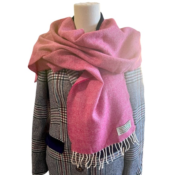 Keltic-Oasis woven in Ireland scarf throw shawl 100 percent merino lambs wool - Picture 3 of 5